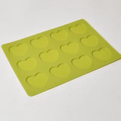 Discount Gifi Moule silicone 12 macarons en forme de coeur